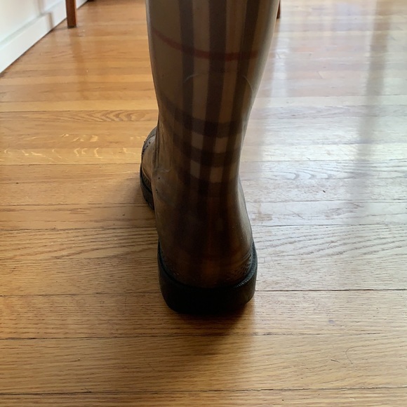 Authentic Burberry Rain Boots - purchased 2007 - Picture 11 of 16